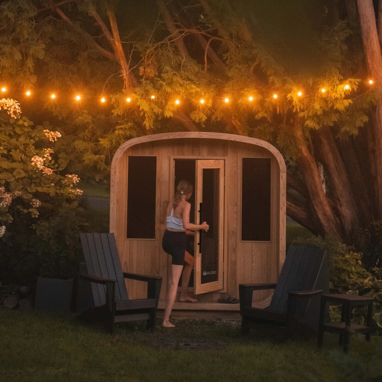 Aleko Arnica Rustic Cedar Square Sauna – 6 Person